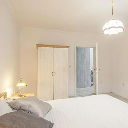 2kk Zlamanka Appartement *